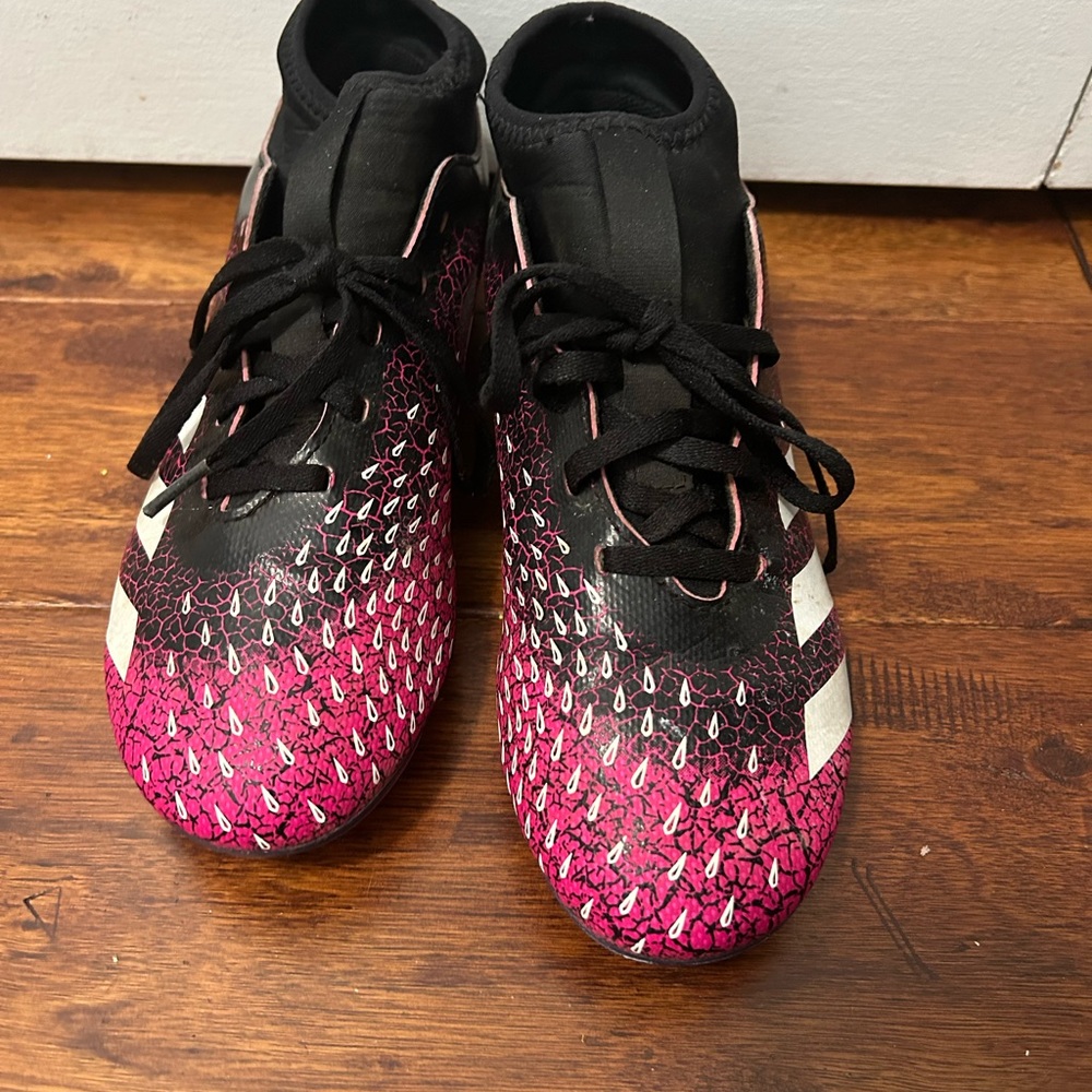 Adidas cleats size 5 kids